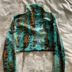 Cropped Long Sleeve Teal Animal Print Shirt